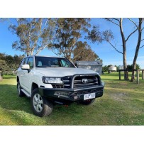 Pare-chocs ARB SUMMIT SAHARA LC300 : style & protection 4x4